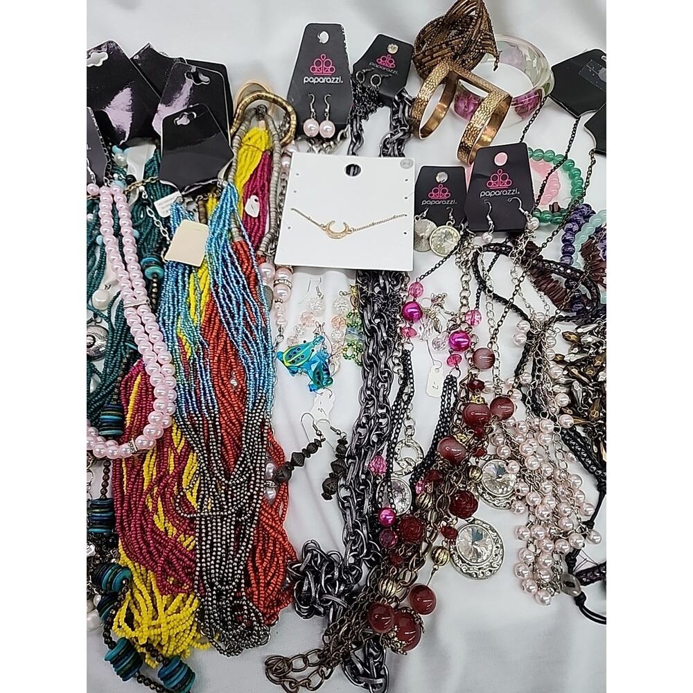 Fashion Jewelry Lot Wear Sell Or Deconstruct All Good Condition Brands Vary Read - Picture 4 of 10